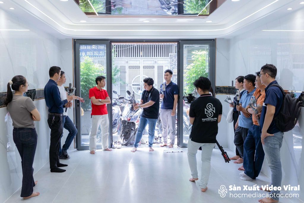 khóa học kèm theo nội dung thực hành BDS