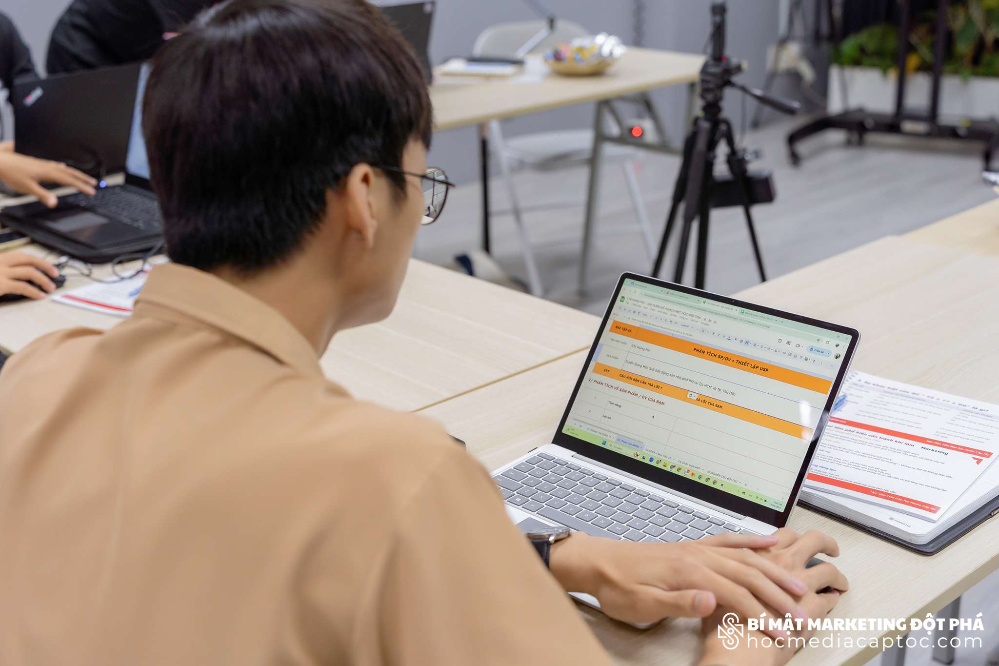 Học Marketing Thực Chiến