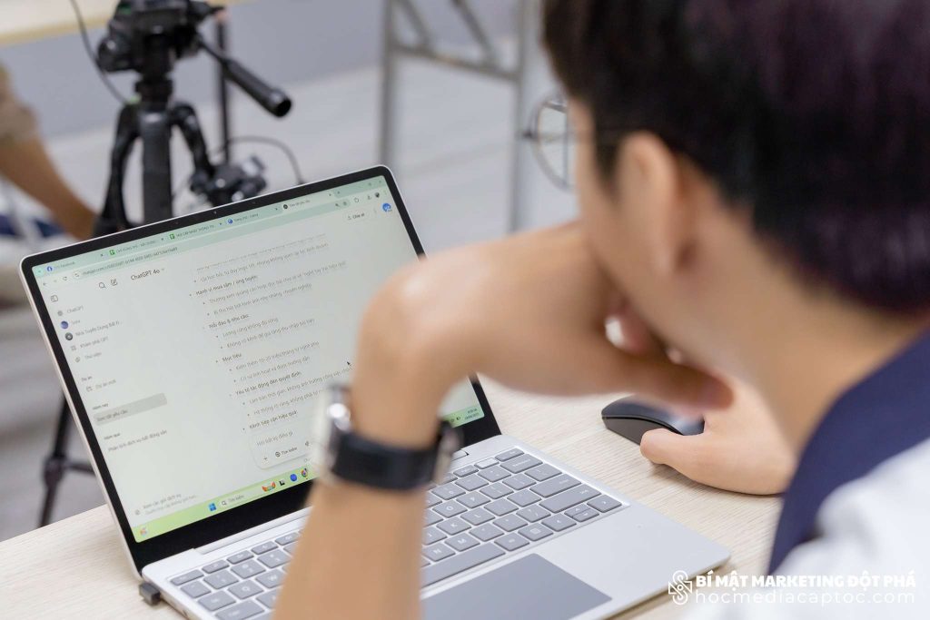 Học Marketing Thực Chiến