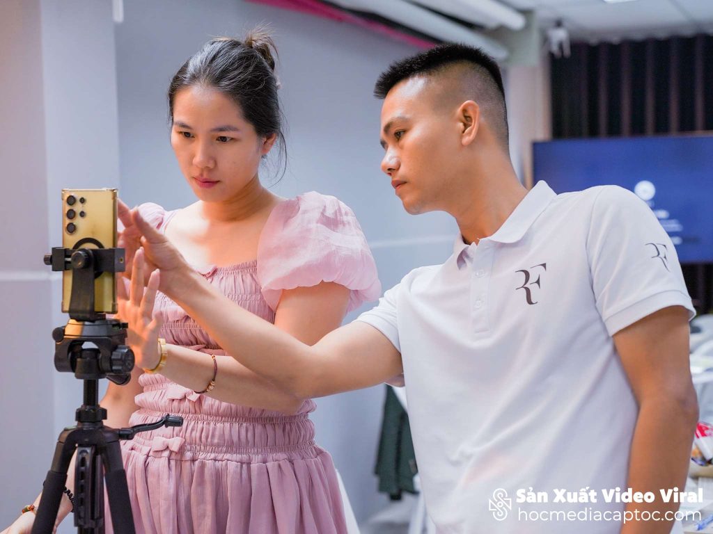 Học Quay Dựng Cho Chủ Shop