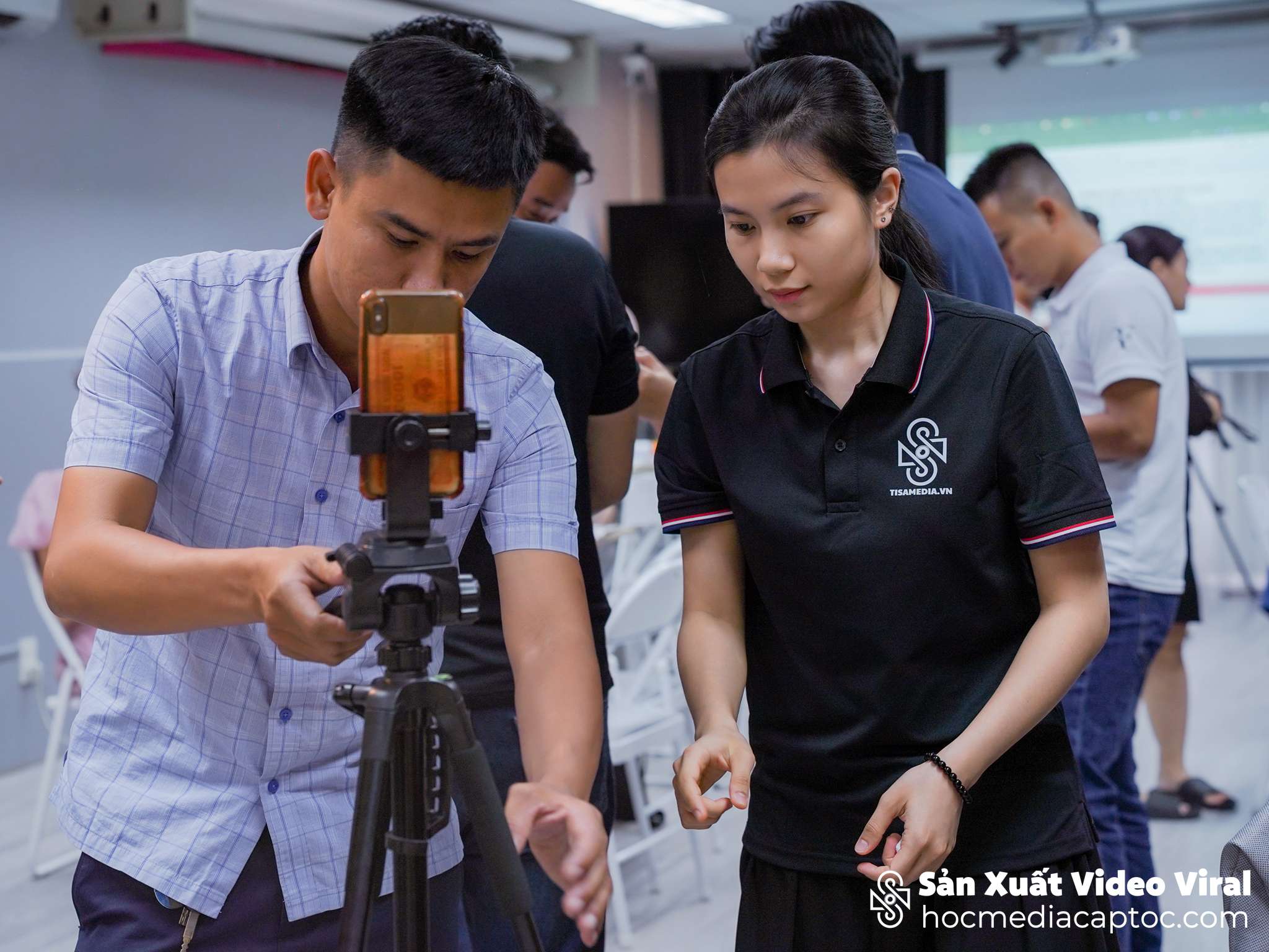 Học quay video ngoại cảnh