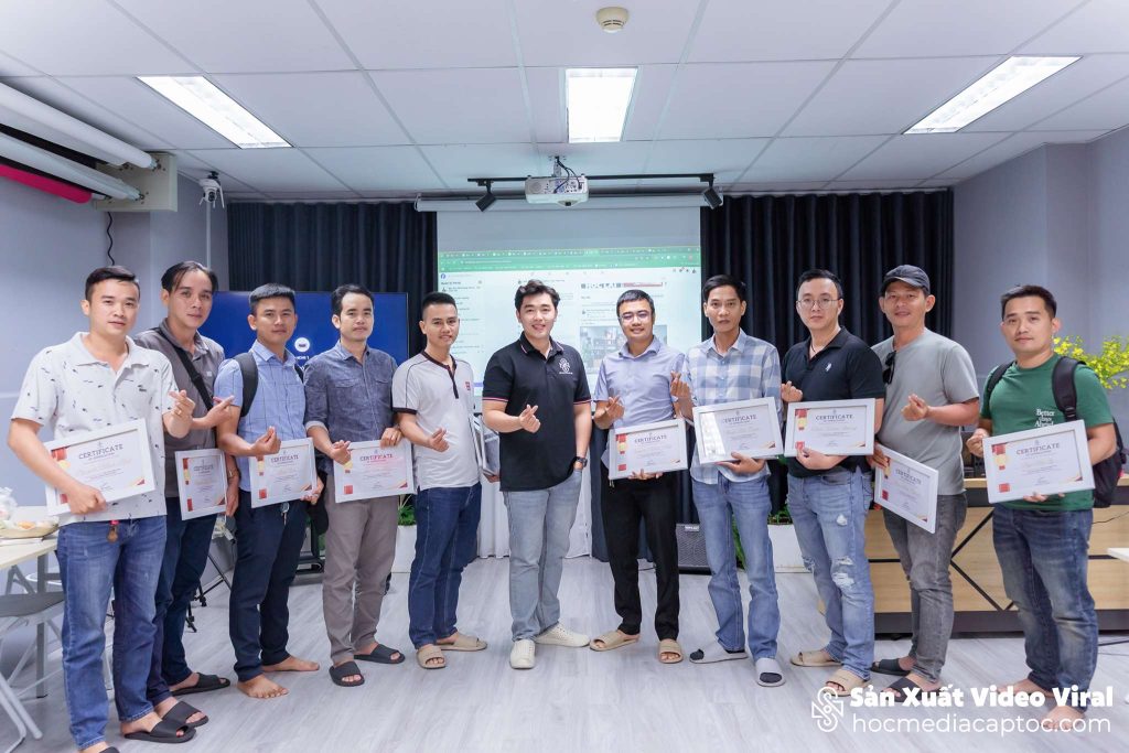 Hướng dẫn dựng phim bằng điện thoại