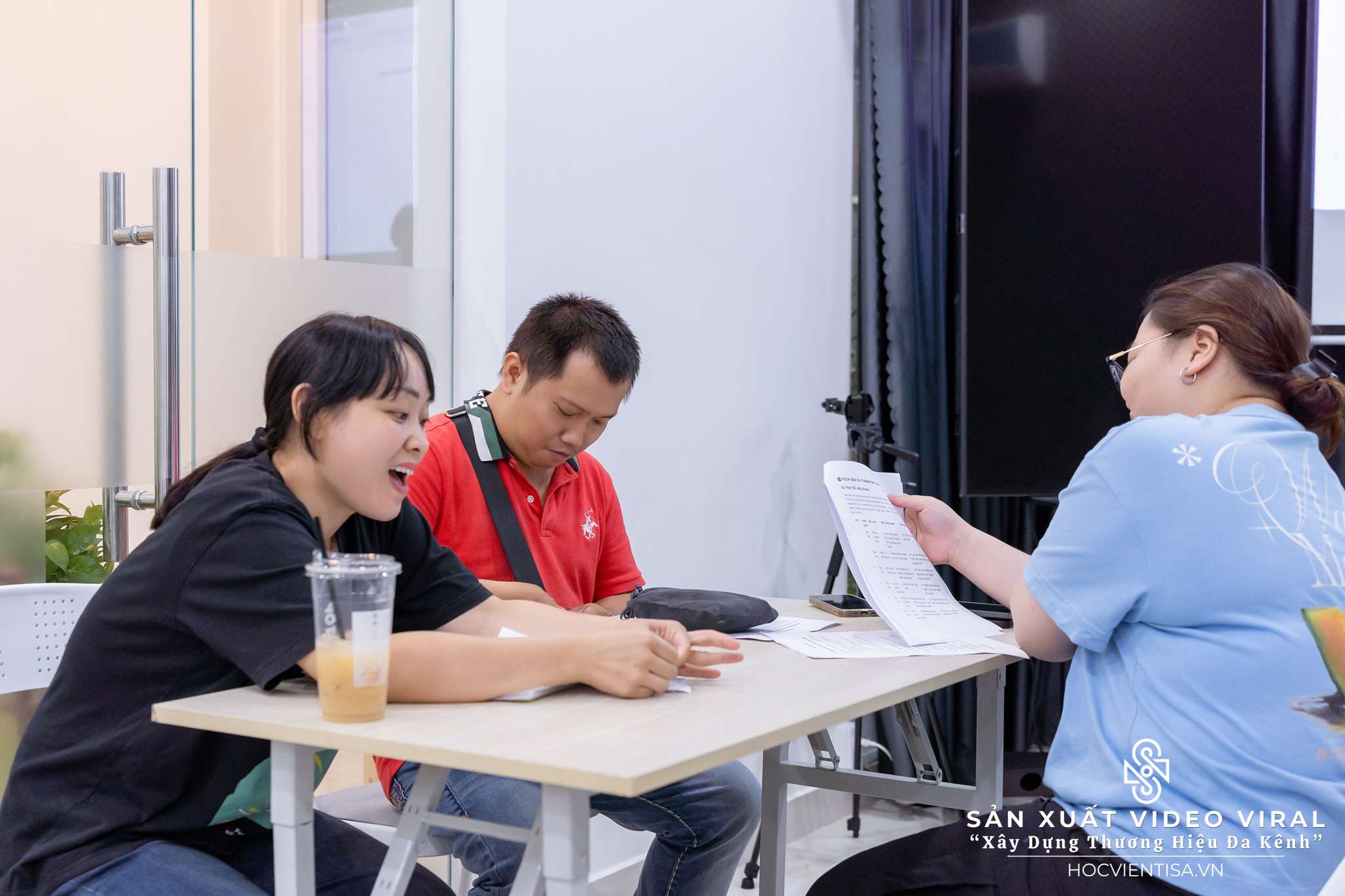 nên học quay dựng ở đâu ?